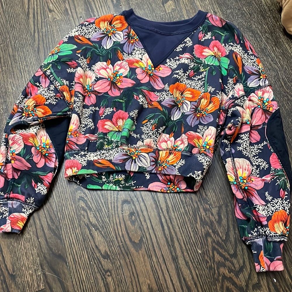 Woman’s Marant sweater